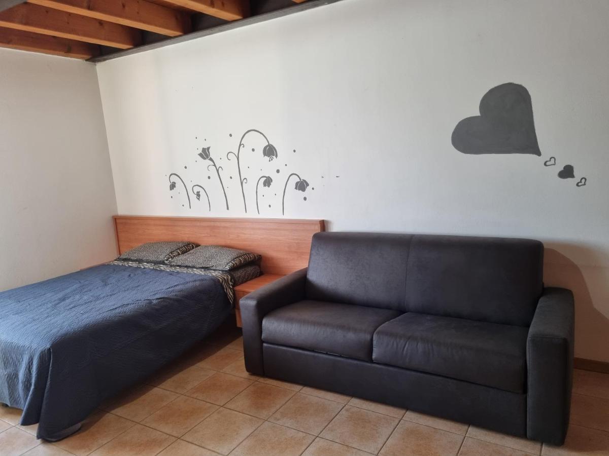 Antica Corte Ortaia Appartamenti Povegliano Veronese Экстерьер фото